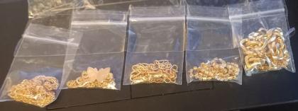 5-teiliges Goldenes Fußkettchen-Set. NEU