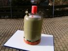 Gasflaschen grau zu verkaufen